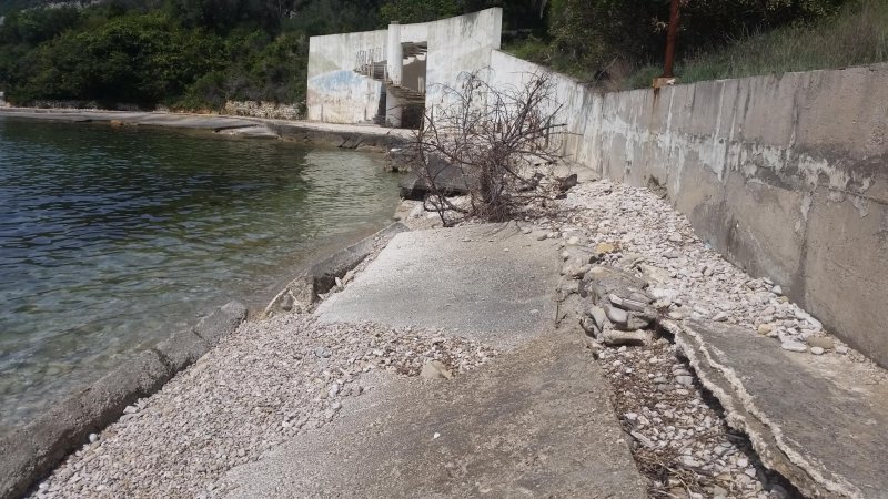 Predsezonsko uređenje sjevernog kraja plaže “Valdanos” kod Ulcinja