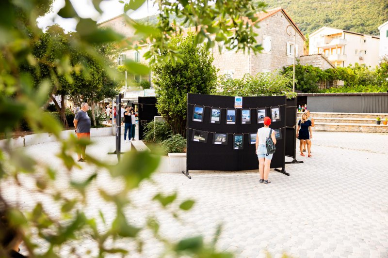U Petrovcu održana putujuća izložba fotografija na temu “Zaštita mora” u oviru BLUE4ALL projekta